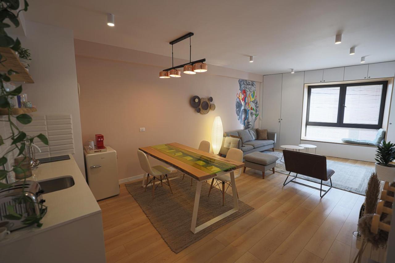 Apollo Apartment By Holistay Τίρανα Εξωτερικό φωτογραφία