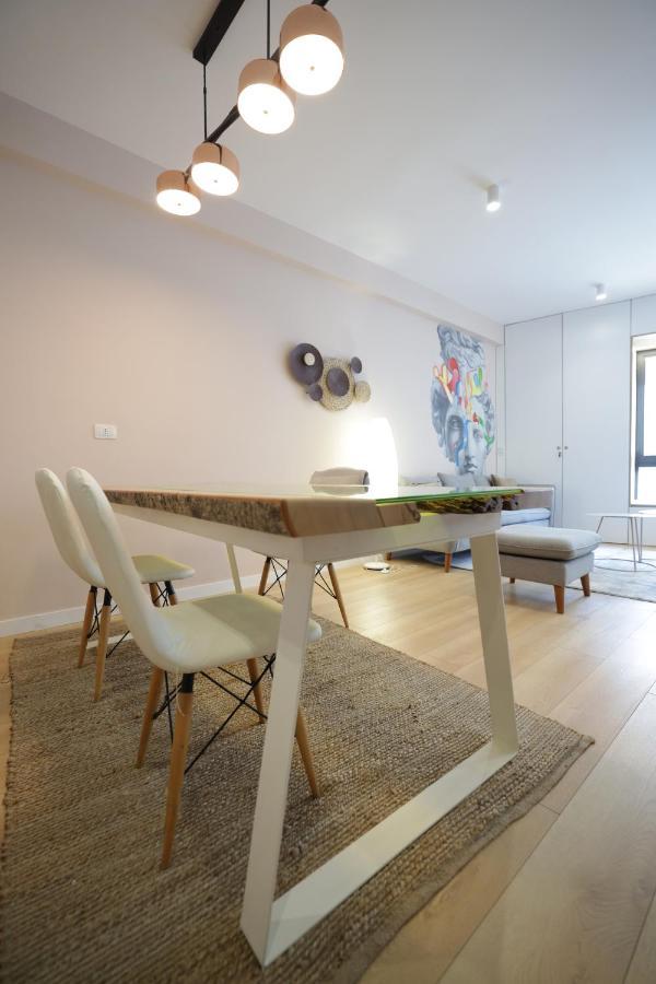 Apollo Apartment By Holistay Τίρανα Εξωτερικό φωτογραφία