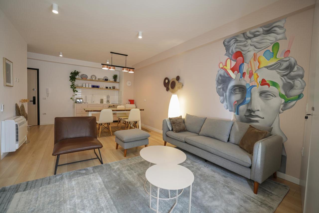 Apollo Apartment By Holistay Τίρανα Εξωτερικό φωτογραφία