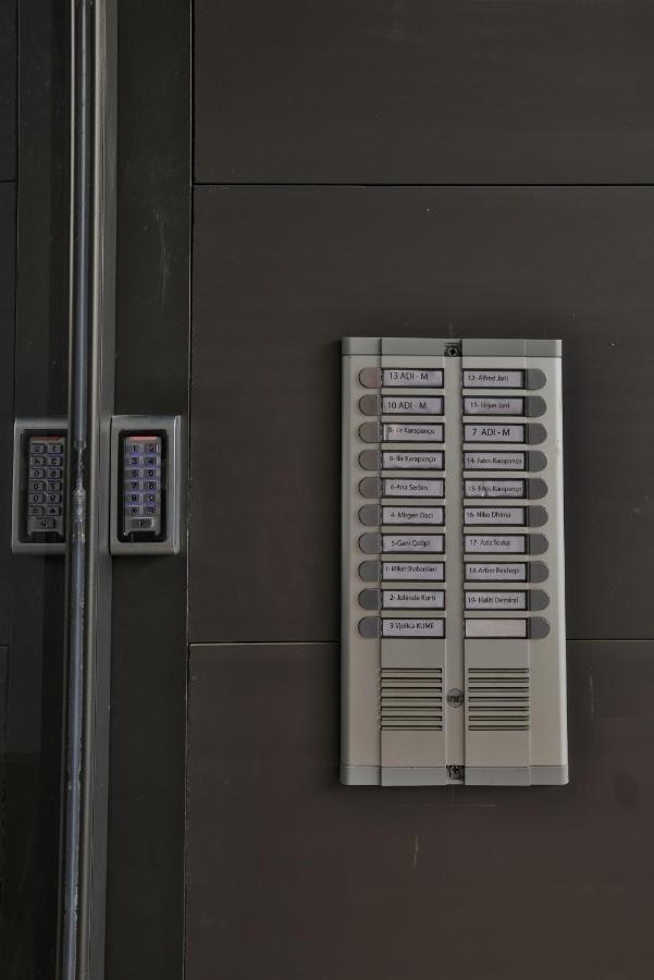 Apollo Apartment By Holistay Τίρανα Εξωτερικό φωτογραφία